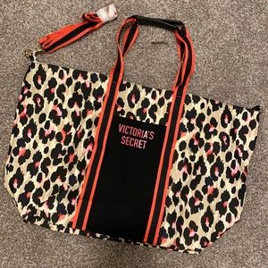 BRAND NEW Victoria Secret Tote